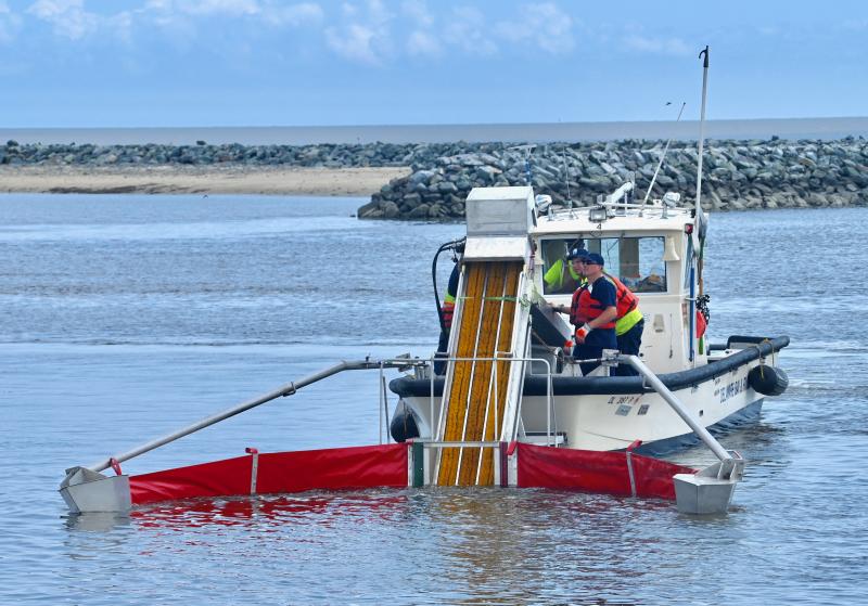 DBRC has four of these LORI bow-mounted skimming systems that are attached to the front of boats to aid in cleanup of oil spills.