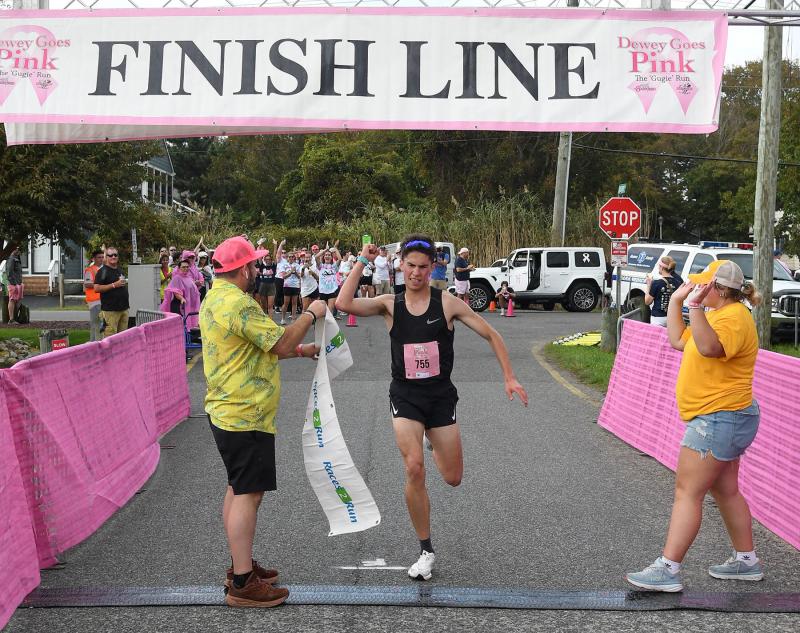 Dewey Goes Pink a success Cape Gazette