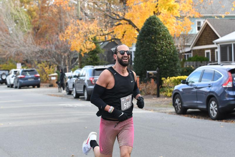 Joey Andrisani wins the race in 16:46.