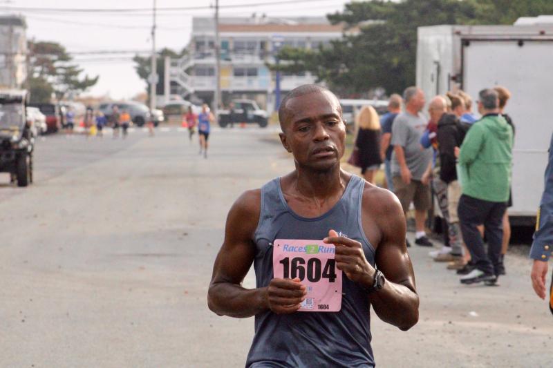 At 19:01.8, Pete Rosembert is the first masters division runner, fifth overall, and fourth in the men’s division.