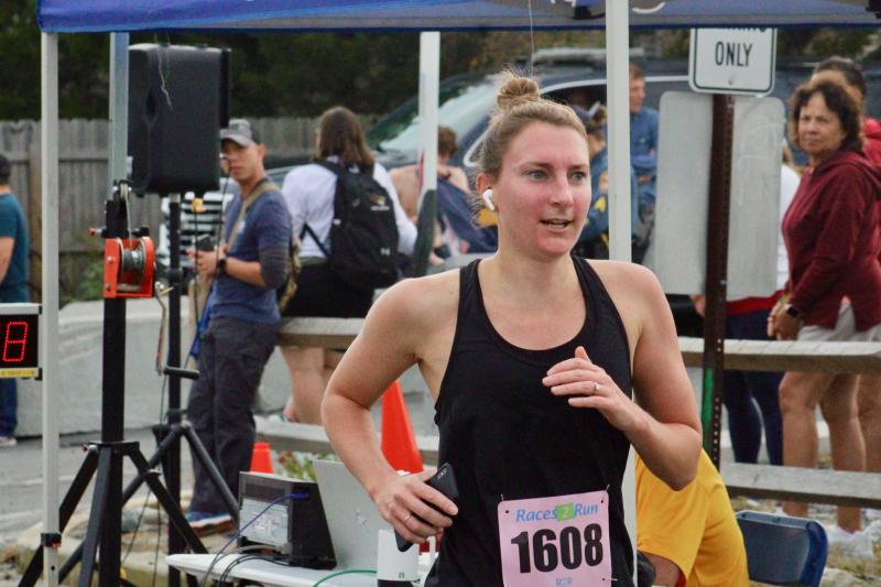 Britt Sausen finished first in the women’s 30-39 division and was the fifth woman overall, with a time of 22:44.4.