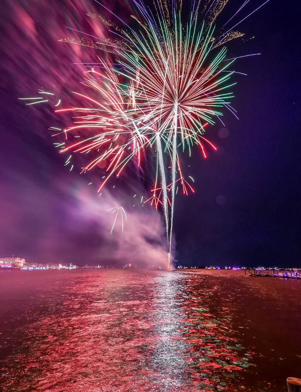dewey de events july 4th fireworks