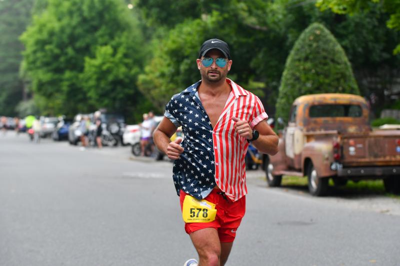 Deane Damski heads home with a time of 20:09.