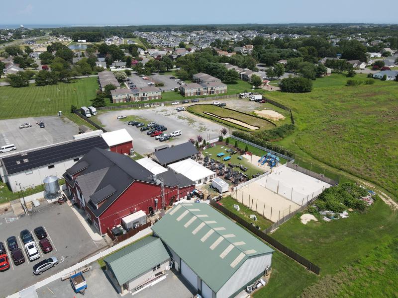 Big Oyster Brewing at 1007 Kings Hwy. will be allowed to keep live outdoor entertainment, including music, after state Alcoholic Beverage Control Commissioner Jacqueline Mette ruled in favor of his application. Mette said neighbors’ concerns over noise did not reach a substantial objection. NICK ROTH PHOTO