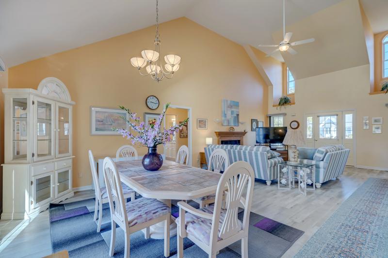 42 Deerfield Ln Delightful, singlelevel residence in Rehoboth Beach