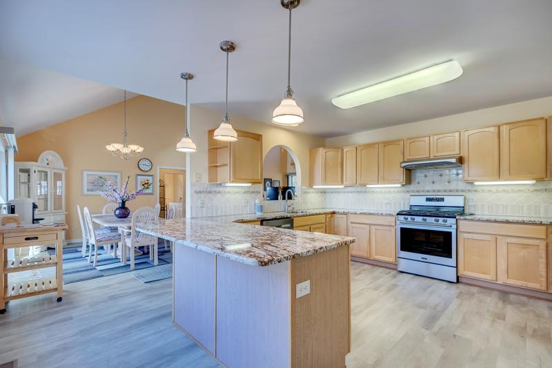 42 Deerfield Ln Delightful, singlelevel residence in Rehoboth Beach