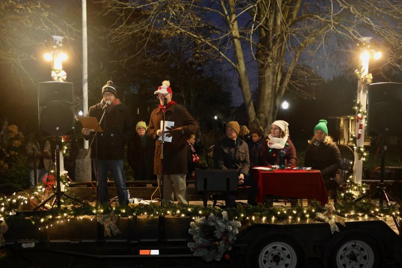 This year’s masters of ceremonies and parade judges were from the Greater Lewes Foundation. Shown are (l-r) Mike DiPaolo, Jim Smith, Chris Rausch, Danielle Swallow and Terri Malewski.