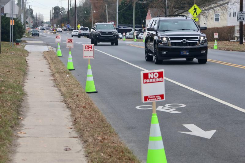 The view looking West on Savannah Road from Drake Knoll. Lewes Police installed temporary “no parking” signs on Savannah Road on Dec. 20 from Atlantic Drive to Drake Knoll to the east and from Shields Avenue to Donovan’s road to the west. The Lewes Bicycle and Pedestrian Advisory Committee voted to recommend council ban parking on both shoulders. Owners of the Lewes Brewing Company are fighting to keep parking in front of their business.
BILL SHULL PHOTO