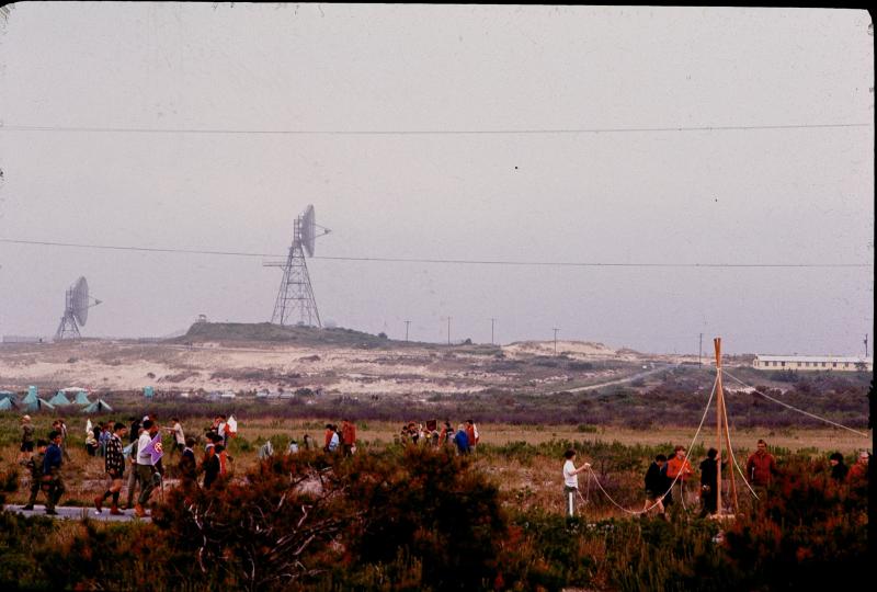During the Cold War, large antennae on top of Battery 519 dominated the landscape. This large array was used to communicate with the USS Wright and USS Northampton, two special ships that could be used as a floating White House in case of emergency.
