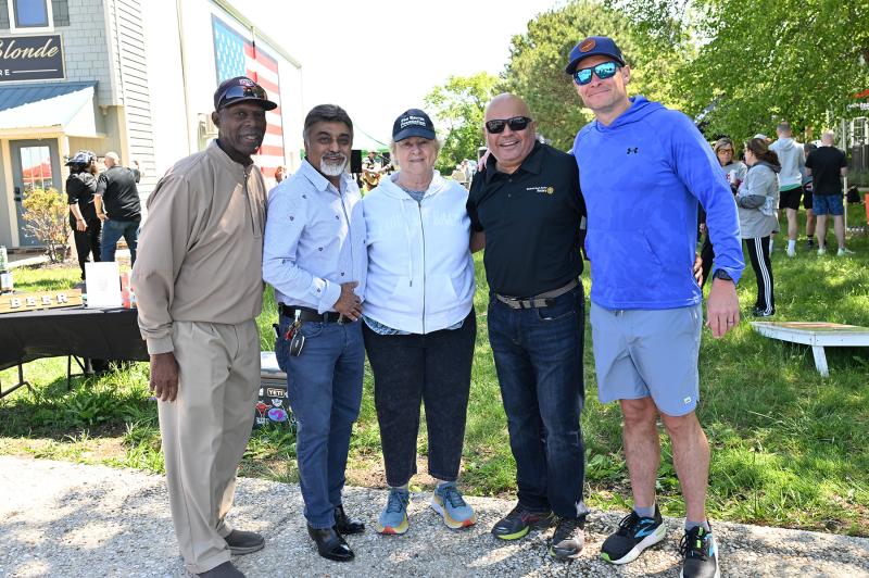 Enjoying the day are (l-r) Harry K board member Michael Glascoe, Harry K Foundation President Harry Keswani, HKF Executive Director Laura Annan Glascoe, and HKF board members Dr. Uday Jani and Chris Rausch.