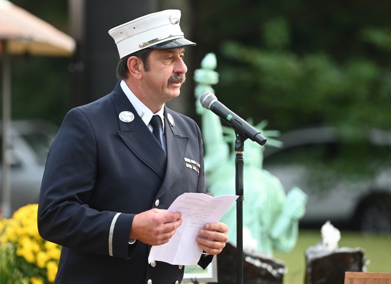 Joe DeMartino of the FDNY explains the 5, 5, 5, 5 fire service tradition where a bell is struck five times, repeated four times, with pauses in between. This solemn signal honors a firefighter who has died in the line of duty.