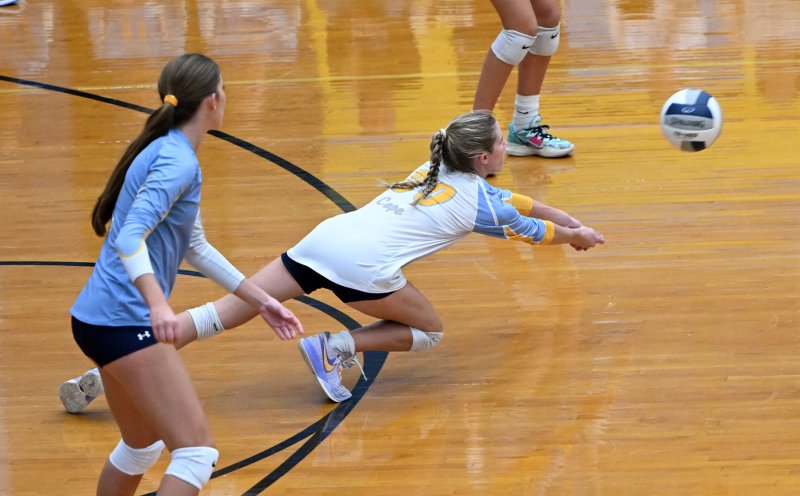 Amara Fruchtman makes a diving dig.