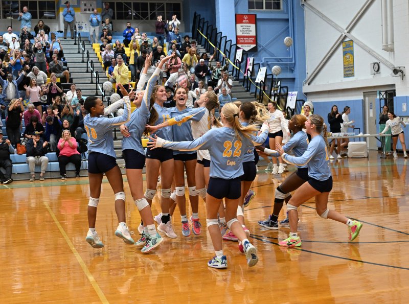 The Cape squad celebrates its 3-1 victory over the Senators.