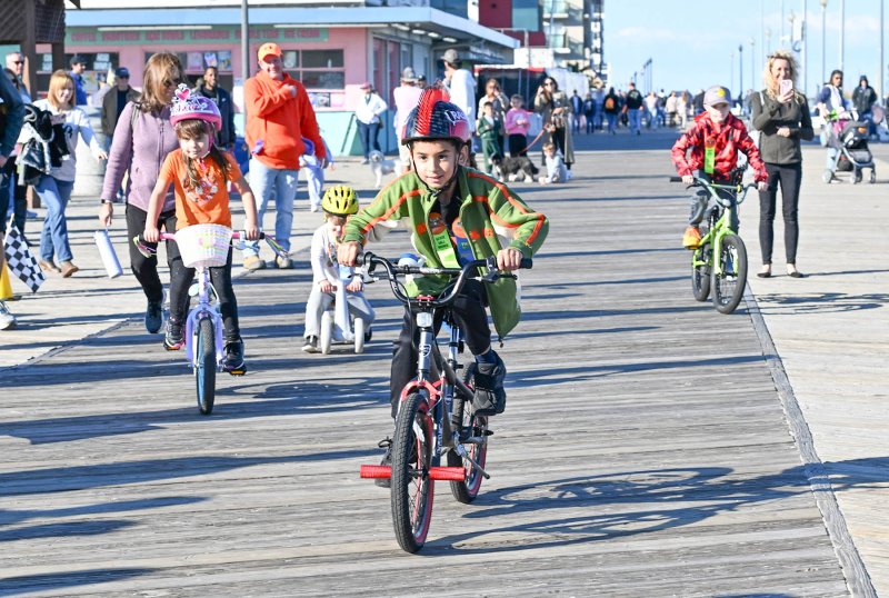 Jackson Mudd,8, speeds through the course. DAN COOK PHOTO