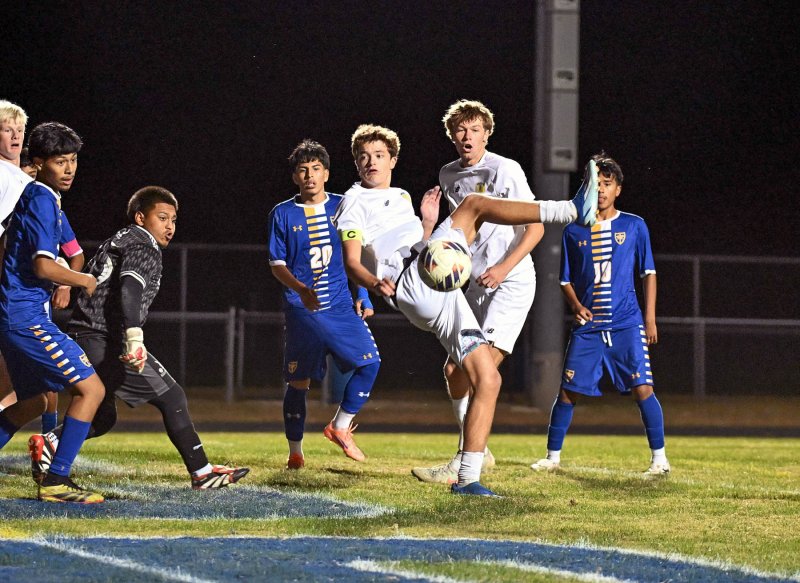Cape senior Lee Levis takesna back shot on the central goal.