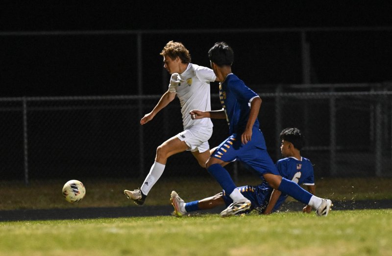 Cape senior Blake Fitzgerald speeds the ball up the sideline.
