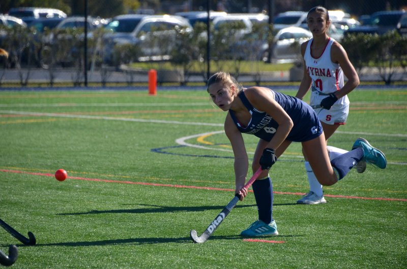 Seahawks junior Liz Layton watches her pass take flight.
