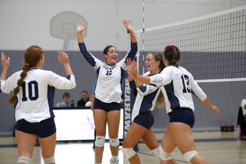 Seahawks (l-r) Jopie Smith, Reagan Klahr, Ellie Merrick and Grayce Glover celebrate a point.