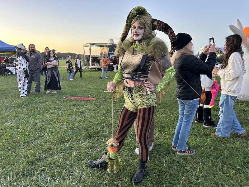 Zombie jester Amy Lopez.