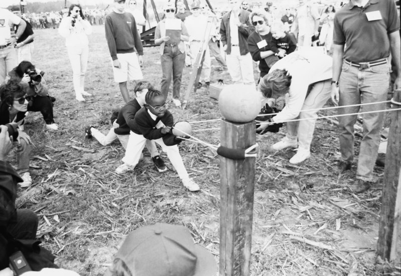 Dominique Scott pulls back on the slingshot at the 1994 event.