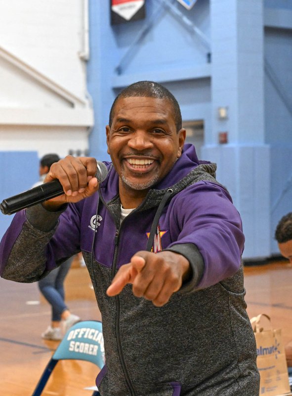 Jamel Thompson is the voice of the Harlem Wizards.