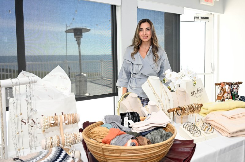 Buket Dirig from Sty.Lisshh.