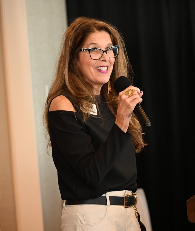 Kathy Kiernan gives a call to action for the Fund for Women.