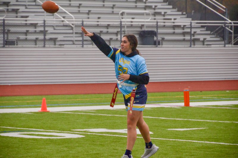 Vikings senior Mya DiSabatino slings it.