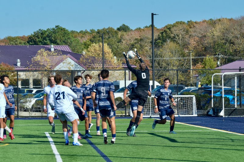 Seahawks senior Austin Taylor was dominant in the air during the several corners earned by the Vikings.