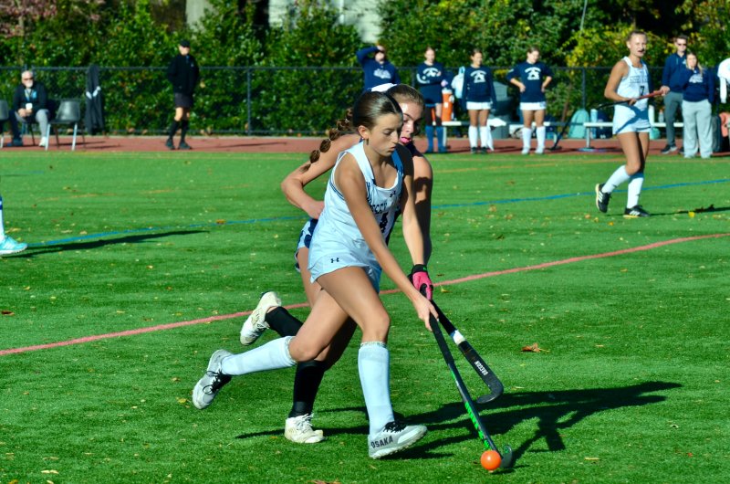 Seahawks freshman Mady Lehman drives toward goal.