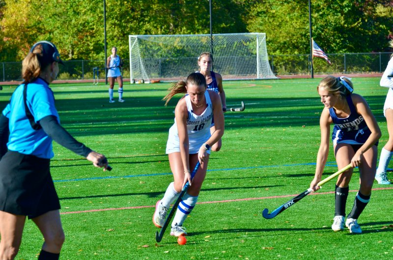 Seahawks senior Shea Danahy tries to get deep down the flank.