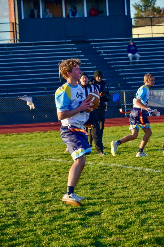 Cape sophomore Patrick Healy fields the snap.