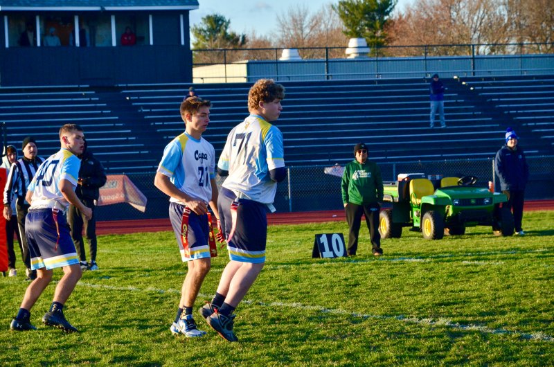 Cape junior Bobby Harman-Strike takes a handoff.