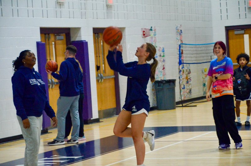 Lilly Carlisle focuses in close.