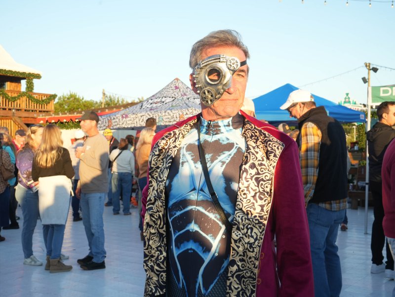 Jimi Starr enjoys the evening in costume.