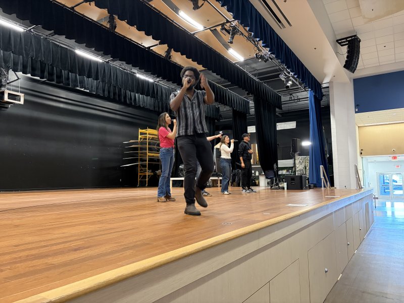 Max Addae of Backtrack Vocals entertains the students at Sussex Academy.