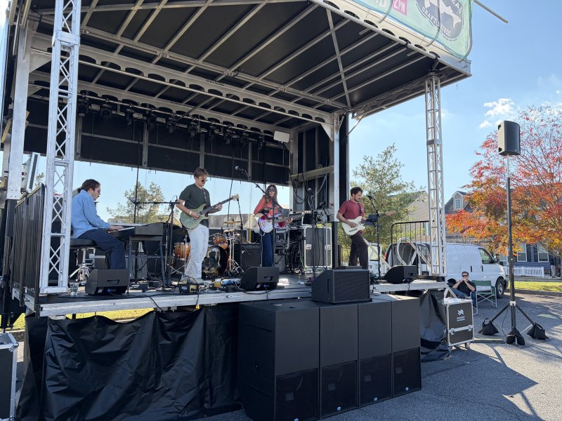 Bushwick’s Dead play the main stage at Analog A-Birthday.