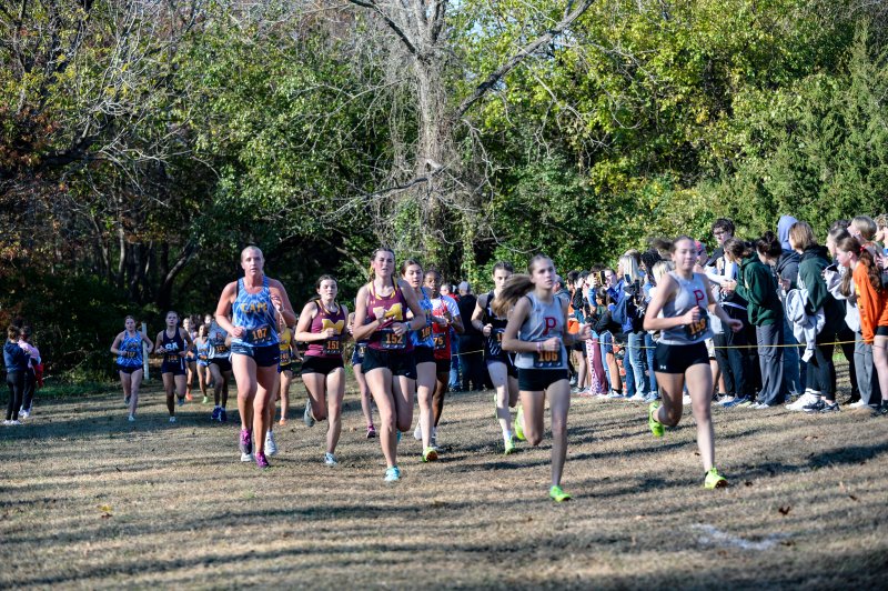 The varsity girls’ race at 800 meters.