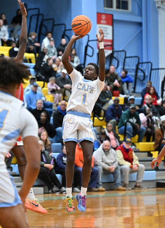 Cape’s Stephen Sivels hits a fall away.