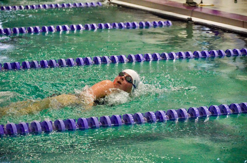 Seahawks sophomore Paige Blaine stays in the lane.