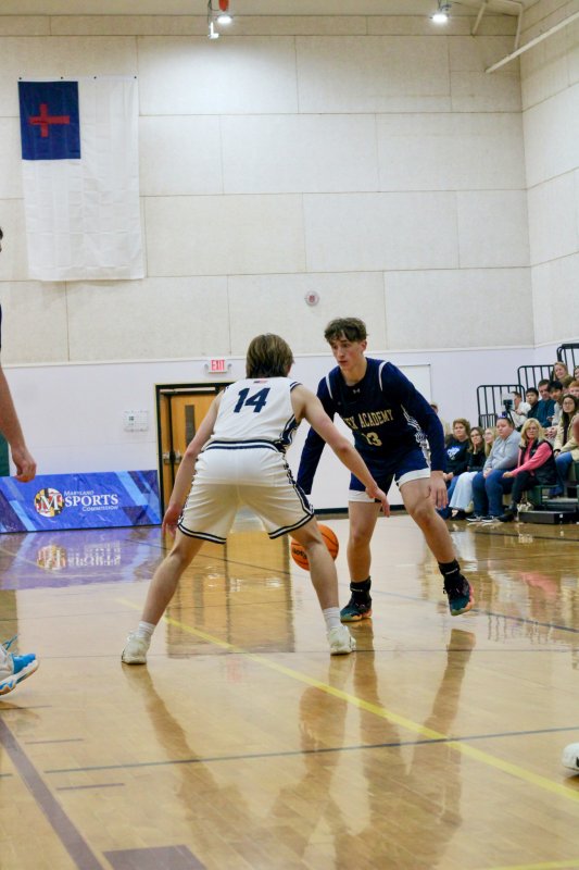 Seahawks senior Tate Sickler sets up his man.