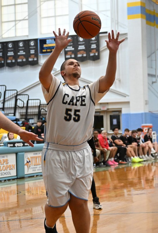 Cape junior Austin Hastings hits a deuce.