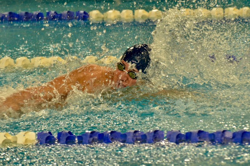 Seahawks senior Christian Wright puts his 200 relay team up big with a quick 50.