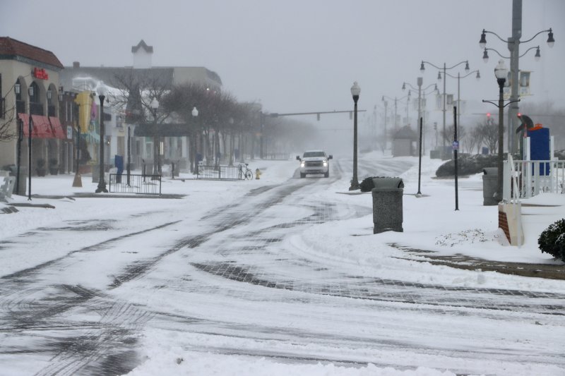 The wind and city plows kept Rehoboth Avenue mostly clear close to the beach. BILL SHULL PHOTO