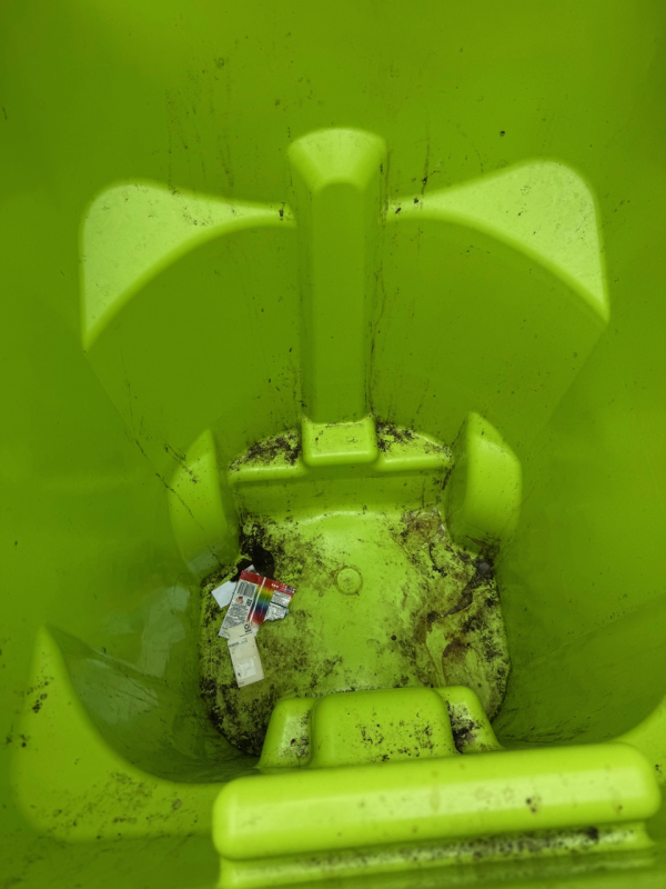 A residential trash can prior to Beach Bins’ cleaning service.