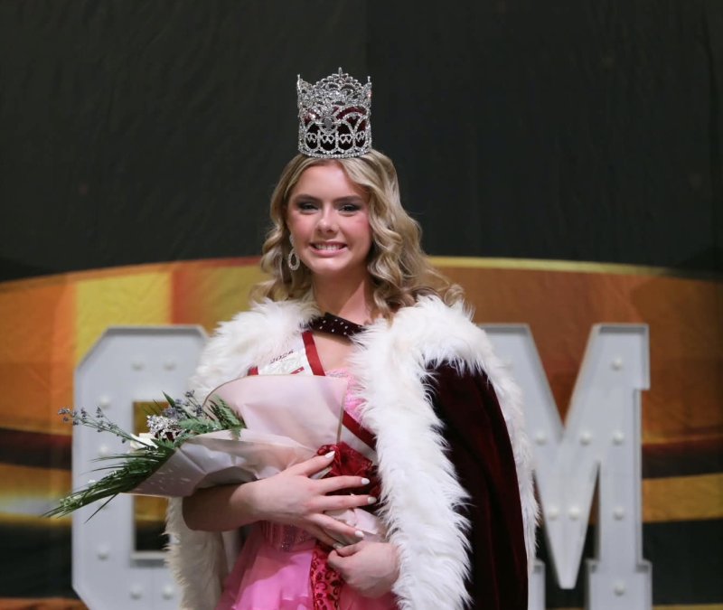 Rehoboth Beach girl wins teen pageant crown