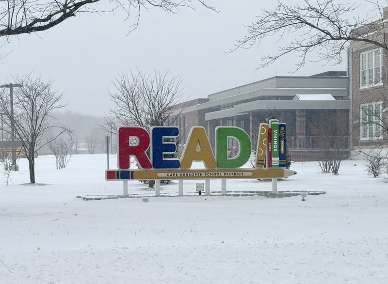 It’s not looking good for school Monday, Jan. 26, so students should probably take the advice of this sign in front of Lewes Elementary. NICK ROTH PHOTO