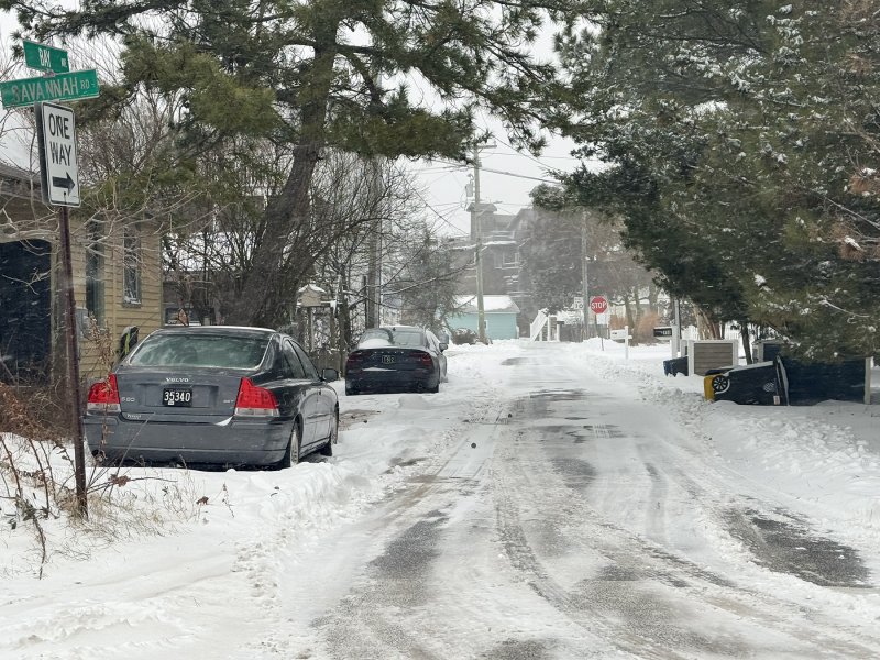 Lewes Beach’s narrow streets are difficult to navigate. NICK ROTH PHOTO