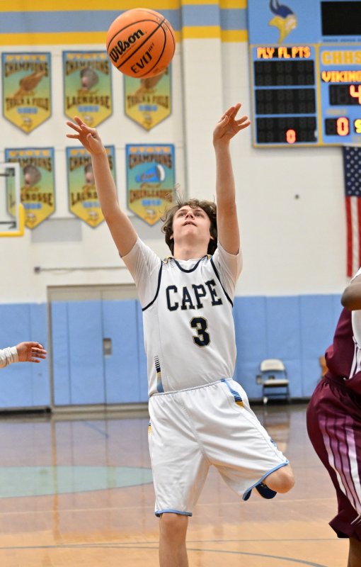 Cape’s Xavier Zimmer hits a deuce.