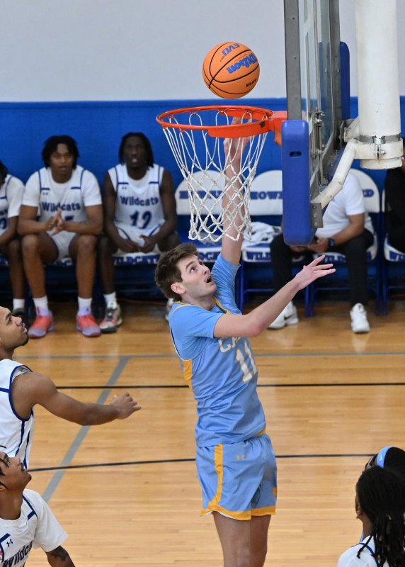 Braxton Figgs gets two of his 15 points.